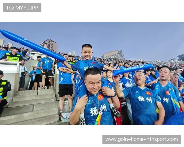 足球脚后跟妙传秀翻全场,技术之美让球迷热血沸腾 足球脚后跟妙传秀翻全场,技术之美让球迷热血沸腾