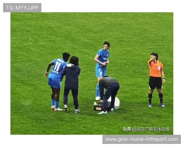 小狼队前锋头球破门完成帽子戏法