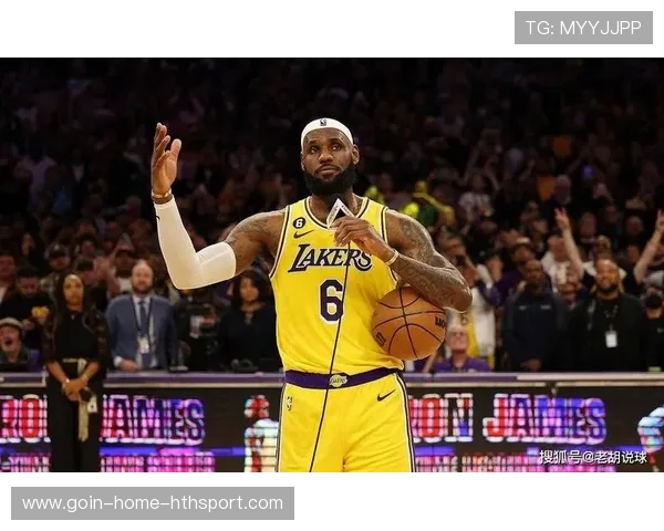 詹姆斯52分单场三双惊艳全场，湖人加时赛力克尼克斯重回正轨